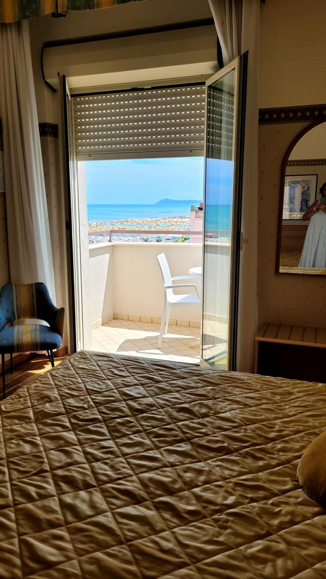 Hotel San Francisco Spiaggia Rimini Esterno foto