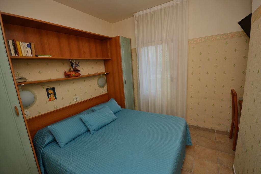 Hotel San Francisco Spiaggia Rimini Esterno foto